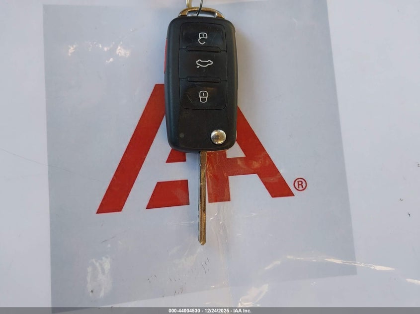 2017 Volkswagen Beetle 1.8T Se/1.8T Sel VIN: 3VWJ17AT8HM624332 Lot: 44004530