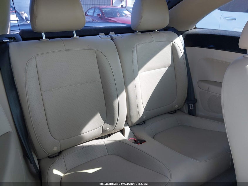 2017 Volkswagen Beetle 1.8T Se/1.8T Sel VIN: 3VWJ17AT8HM624332 Lot: 44004530