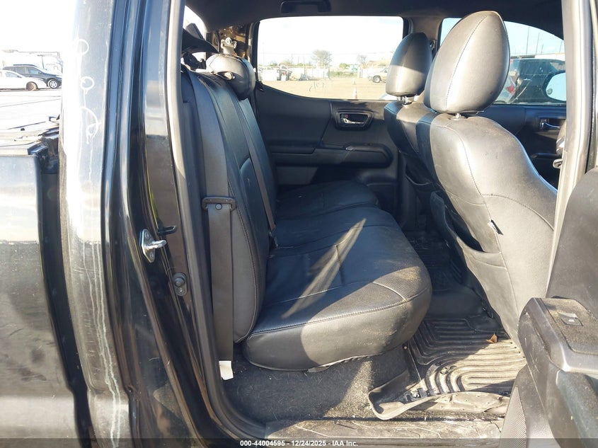 VIN 3TMDZ5BN8JM047465 2018 TOYOTA TACOMA TRD OFF ROAD