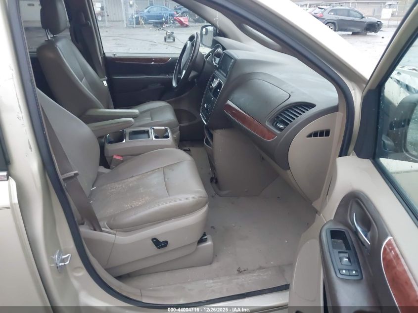 2011 Chrysler Town & Country Touring-L