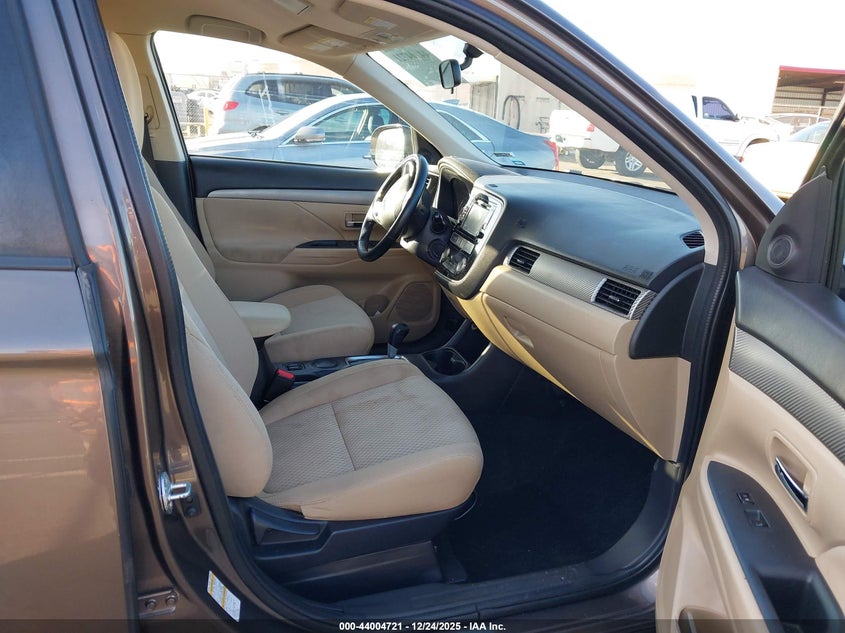 2016 Mitsubishi Outlander Se/Sel