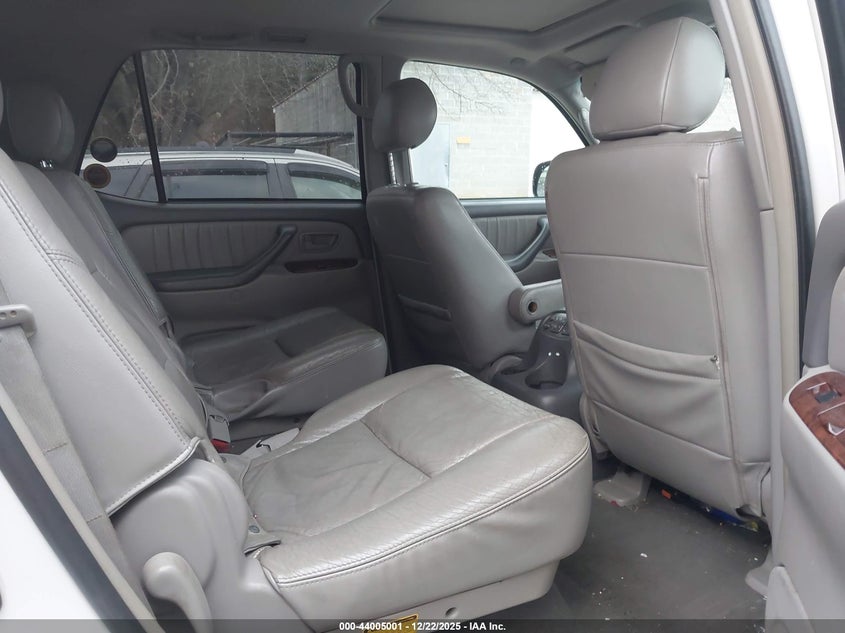 5TDBT48A07S288341 2007 TOYOTA SEQUOIA photo no. 8