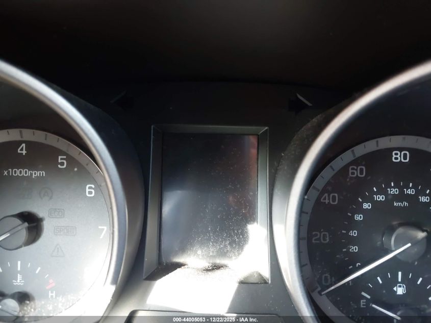 2018 Hyundai Santa Fe Sport 2.4L VIN: 5XYZU3LB8JG543490 Lot: 44005053