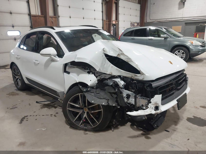 2025 PORSCHE MACAN T