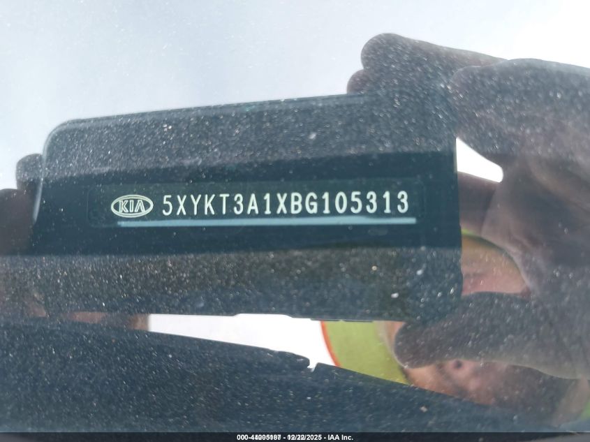 2011 Kia Sorento Lx VIN: 5XYKT3A1XBG105313 Lot: 44005187