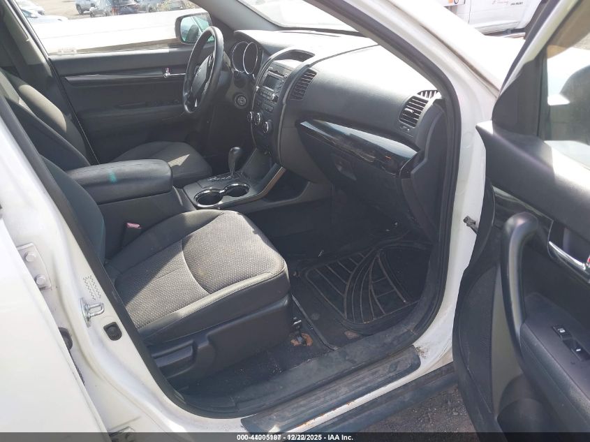 2011 Kia Sorento Lx VIN: 5XYKT3A1XBG105313 Lot: 44005187