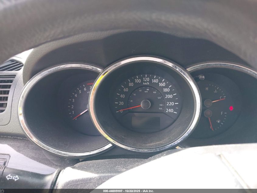 2011 Kia Sorento Lx VIN: 5XYKT3A1XBG105313 Lot: 44005187