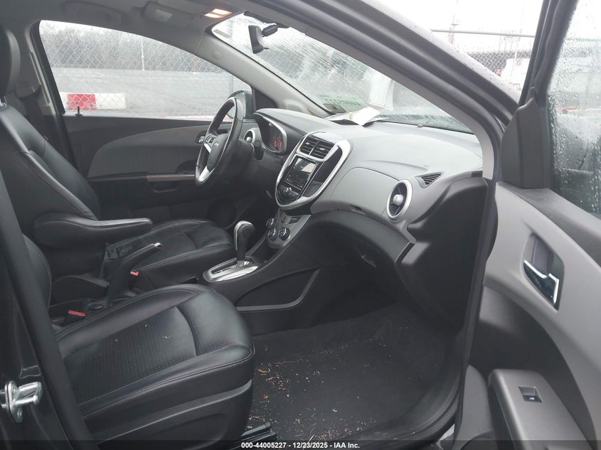 2019 Chevrolet Sonic Premier Auto