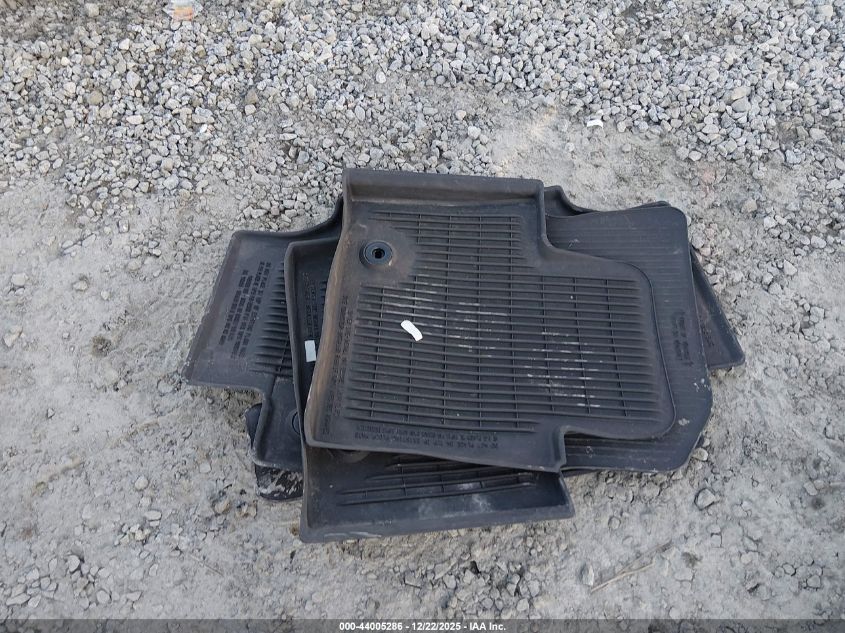 2023 Toyota Crown Platinum VIN: JTDAFAAF7P3001182 Lot: 44005286