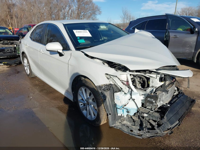 2022 Toyota Camry Le