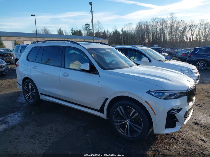 2022 BMW X7