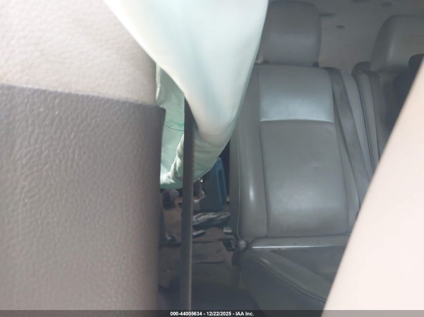 2016 Nissan Nv Passenger Nv3500 Hd Sl V8 VIN: 5BZAF0AA8GN855472 Lot: 44005634