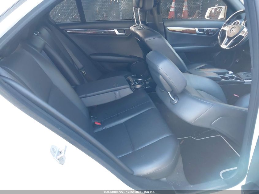 2014 Mercedes-Benz C 300 Sport 4Matic VIN: WDDGF8AB5EA914733 Lot: 44005722