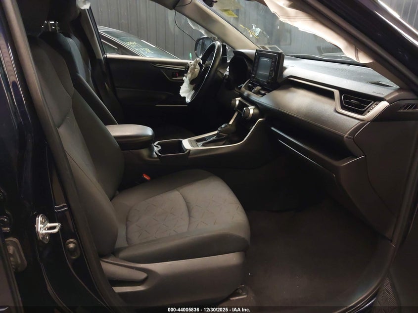 VIN 2T3P1RFV5NW262344 2022 TOYOTA RAV4 XLE