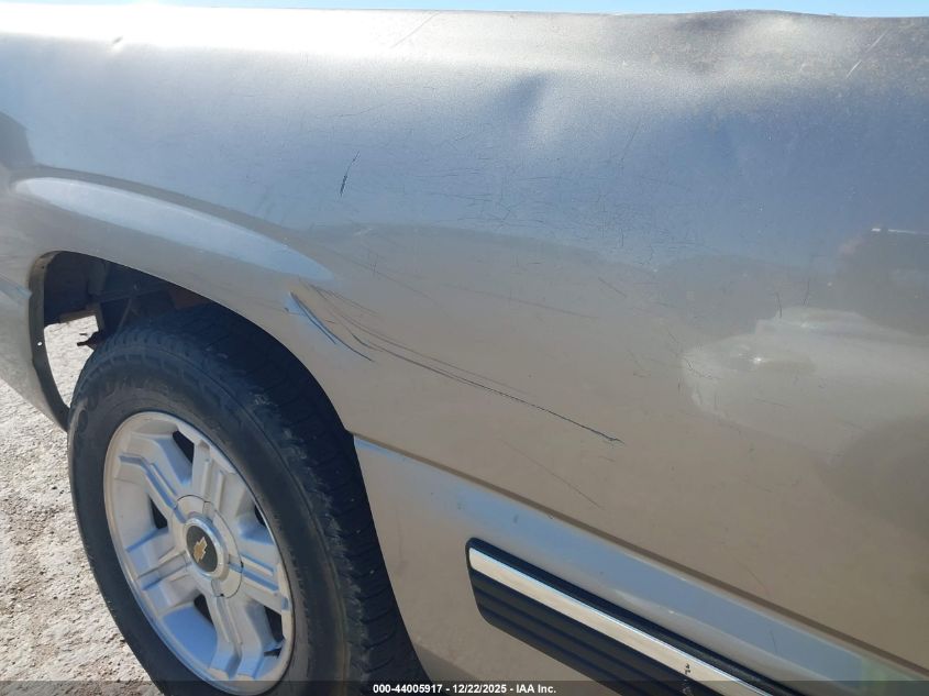 2000 Chevrolet Silverado 1500 VIN: 1GCEC14W9YZ132571 Lot: 44005917