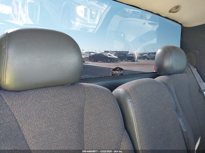 2000 Chevrolet Silverado 1500 VIN: 1GCEC14W9YZ132571 Lot: 44005917