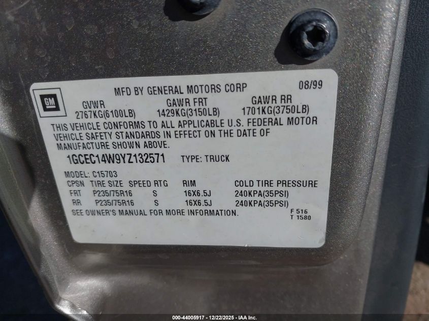 2000 Chevrolet Silverado 1500 VIN: 1GCEC14W9YZ132571 Lot: 44005917