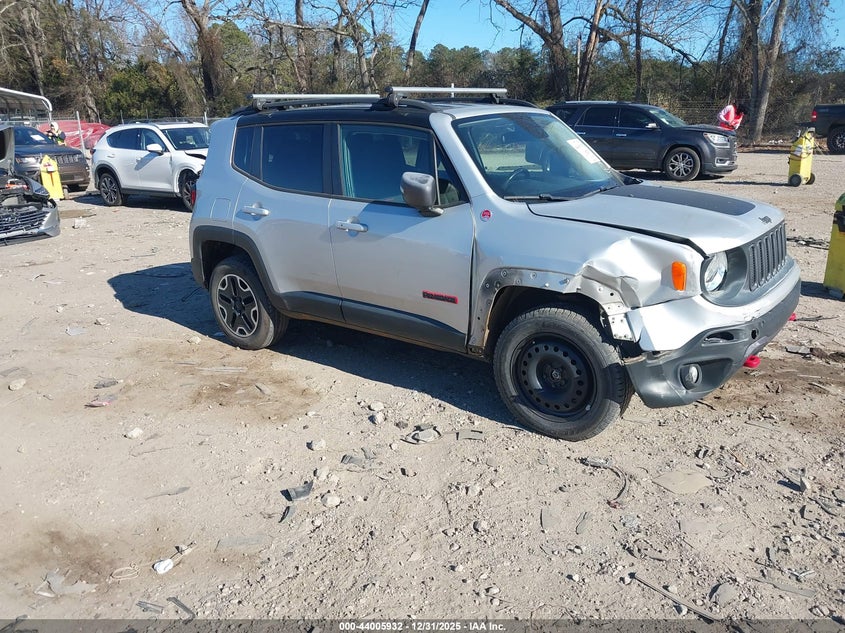 2016 Jeep Renegade Trailhawk