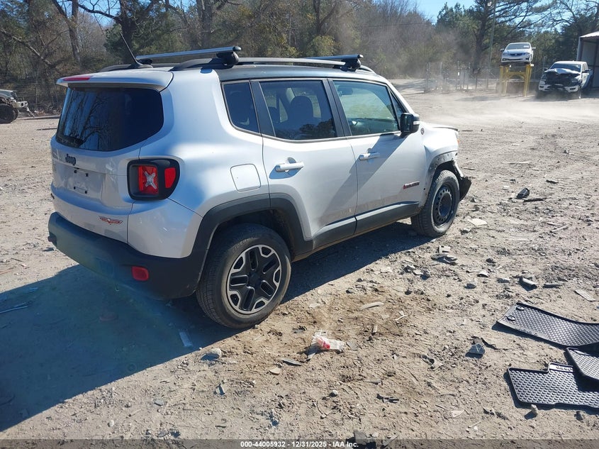 2016 Jeep Renegade Trailhawk