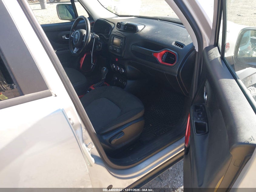 2016 Jeep Renegade Trailhawk