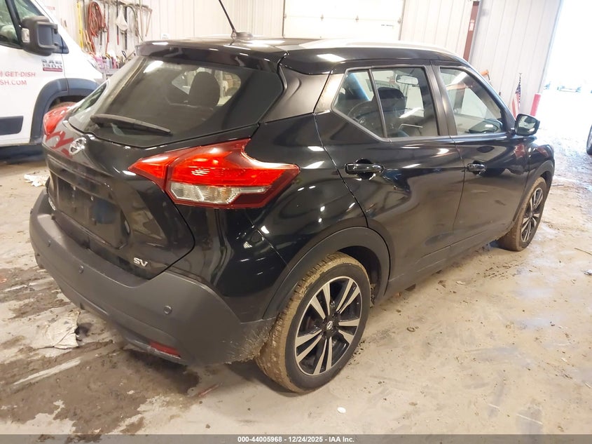 2020 Nissan Kicks Sv Xtronic Cvt
