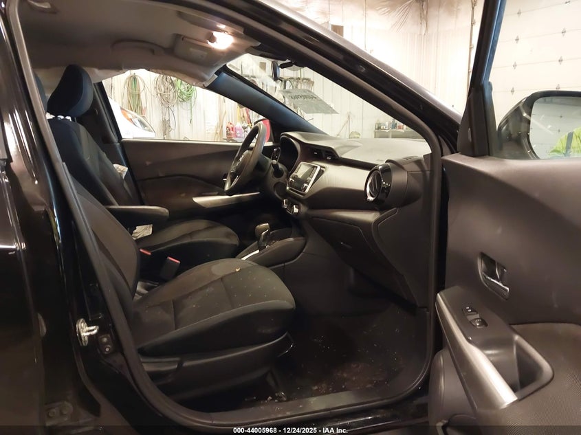 2020 Nissan Kicks Sv Xtronic Cvt