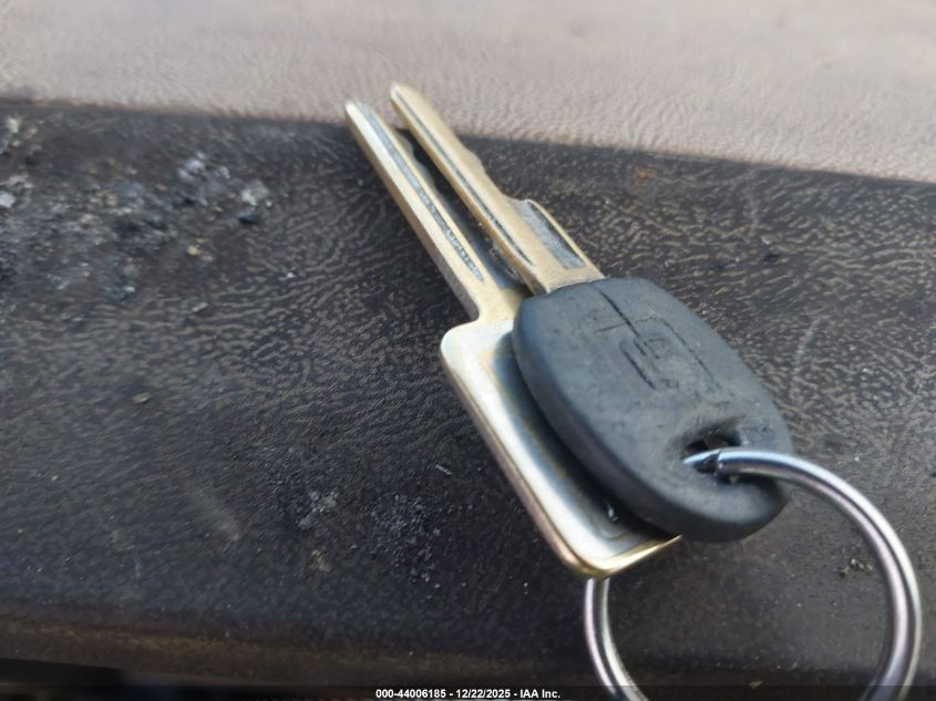 1990 Chevrolet Gmt-400 K1500 VIN: 1GCDK14K8LZ136373 Lot: 44006185