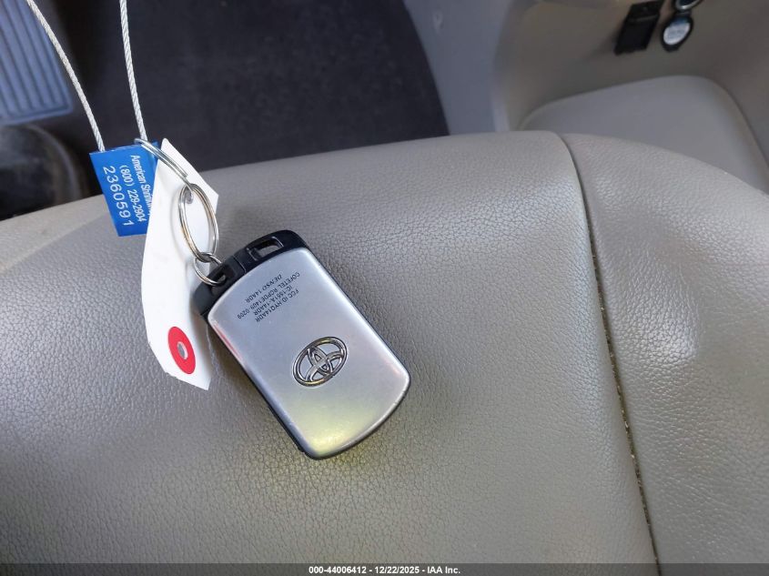 2017 Toyota Sienna Xle Premium 8 Passenger VIN: 5TDYZ3DC4HS798039 Lot: 44006412