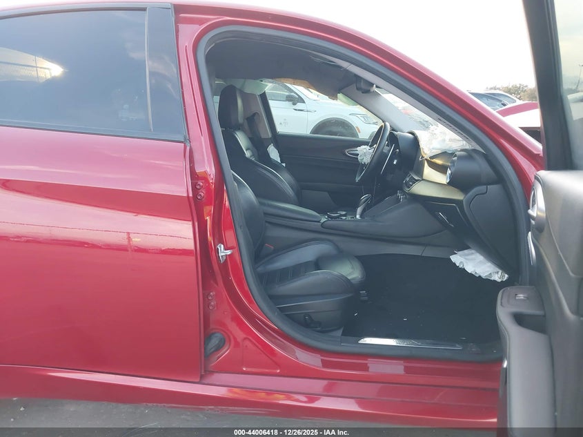 2017 Alfa Romeo Giulia Ti Rwd