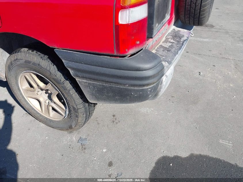 2002 Chevrolet Tracker Hard Top Base VIN: 2CNBJ13C526903624 Lot: 44006420