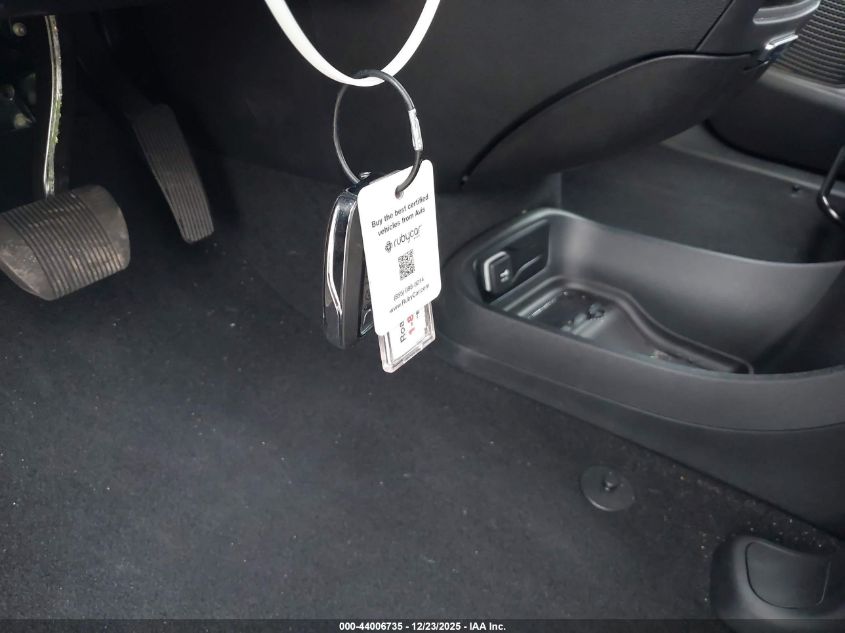 2026 Chrysler Pacifica - 2C4RC1BG1TR168416