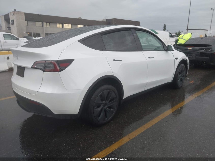 2024 Tesla Model Y Rwd