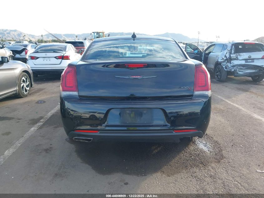 2021 Chrysler 300 300S VIN: 2C3CCABGXMH506946 Lot: 44006909