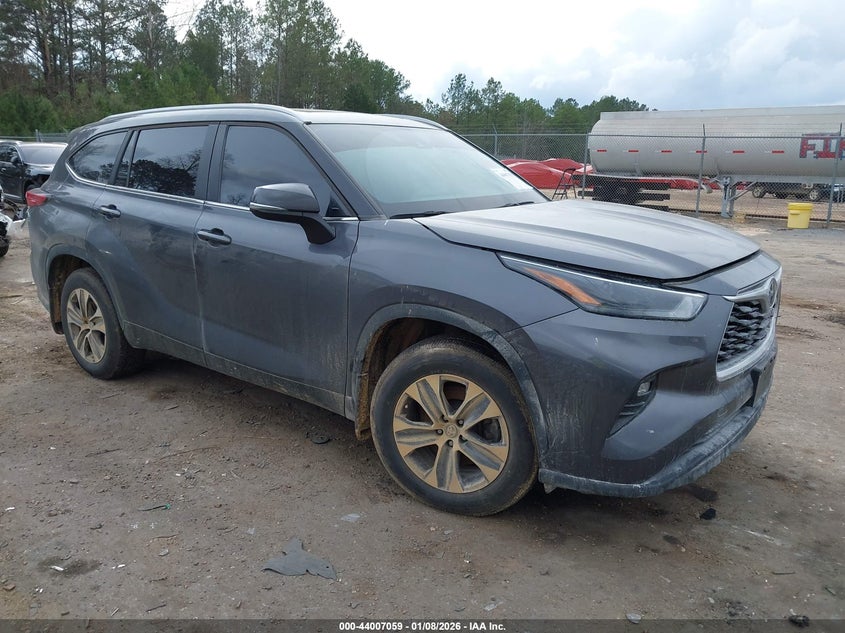 5TDKDRAH8PS000504 2023 Toyota Highlander Xle auction photo 1