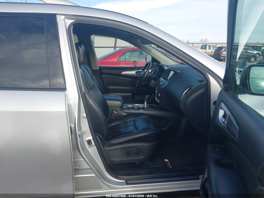 2019 Nissan Pathfinder Sl