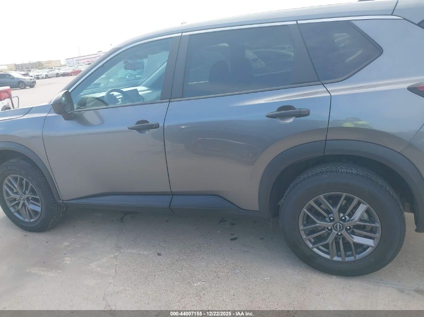 2024 Nissan Rogue S Fwd VIN: 5N1BT3AA0RC680725 Lot: 44007155