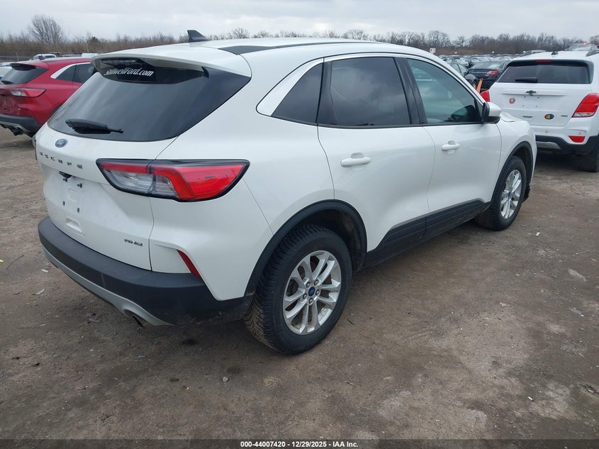 2020 Ford Escape Se
