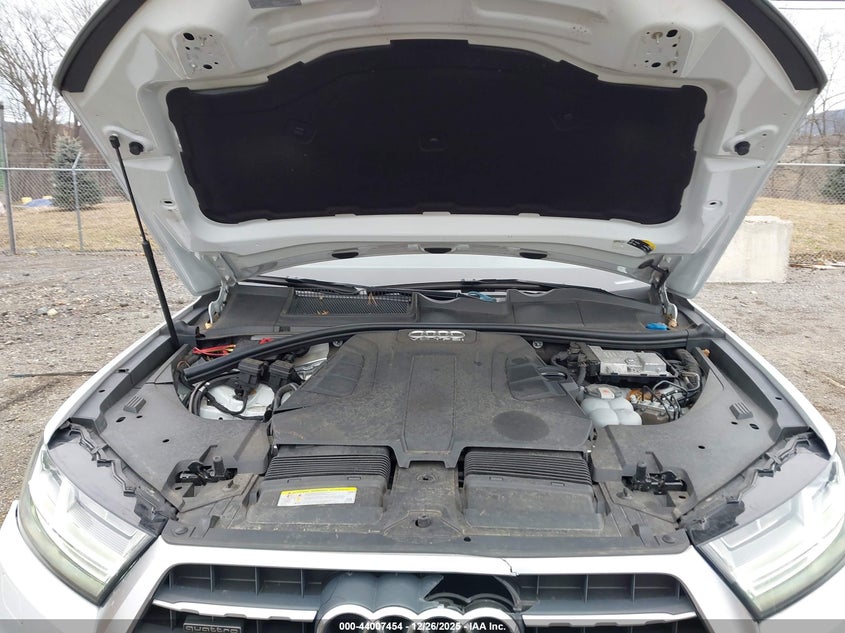 2018 Audi Q7 3.0T Premium VIN: WA1VAAF71JD021585 Lot: 44007454