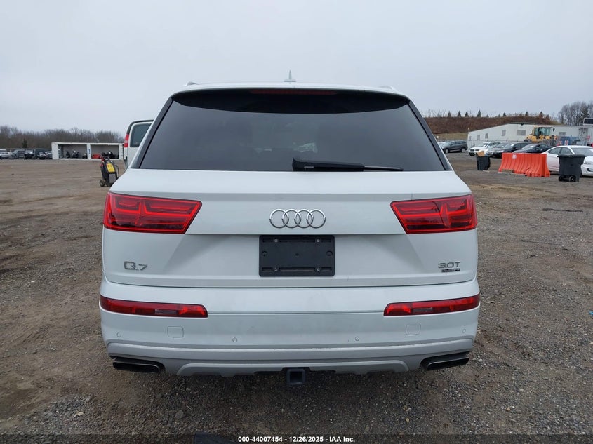 2018 Audi Q7 3.0T Premium VIN: WA1VAAF71JD021585 Lot: 44007454