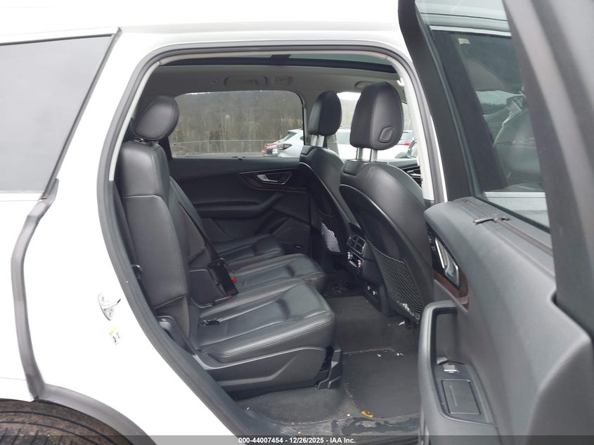 2018 Audi Q7 3.0T Premium VIN: WA1VAAF71JD021585 Lot: 44007454