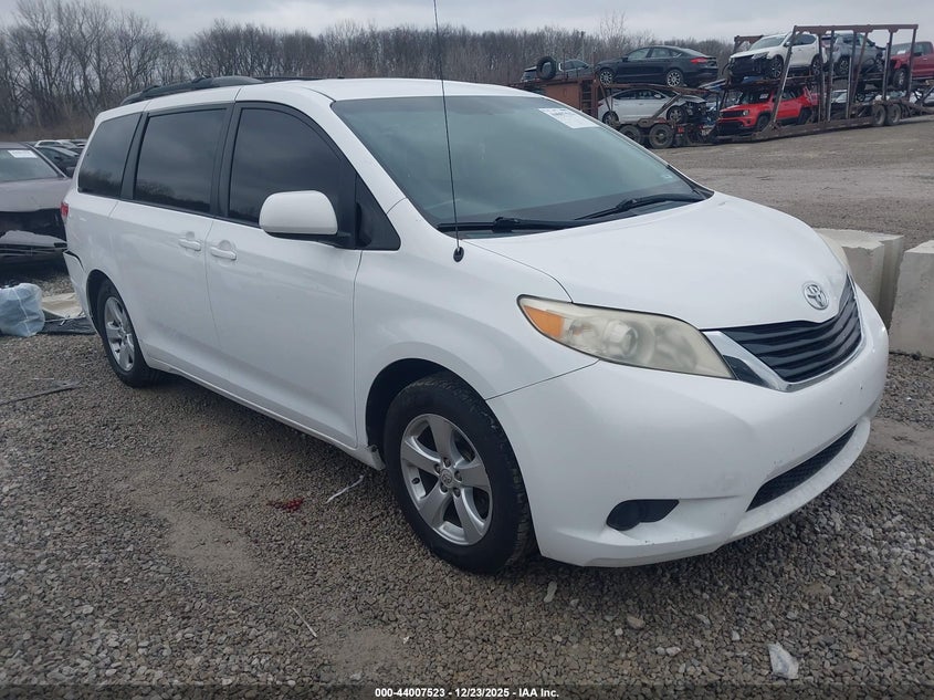 5TDKK3DC9CS260732 2012 Toyota Sienna Le V6 8 Passenger auction photo 1
