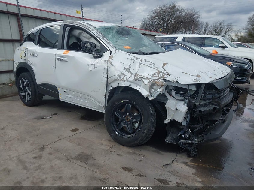 2025 Nissan Kicks Sv Fwd