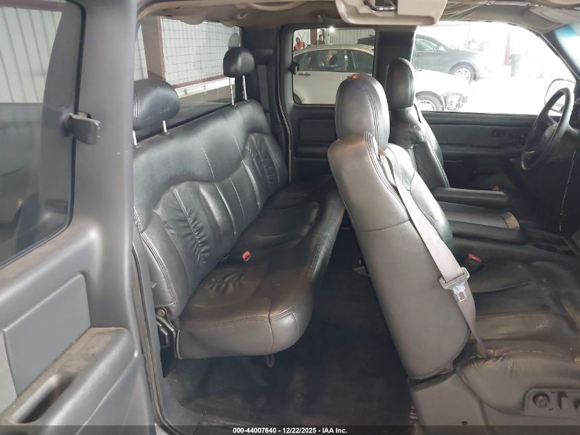 2000 Chevrolet Silverado 1500 Lt VIN: 2GCEC19T2Y1322204 Lot: 44007640