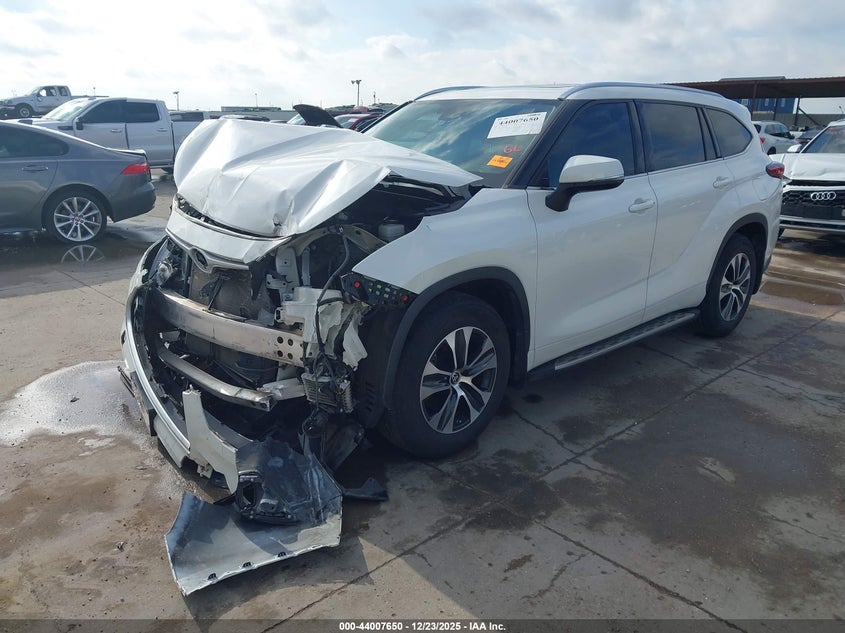 2021 Toyota Highlander Xle