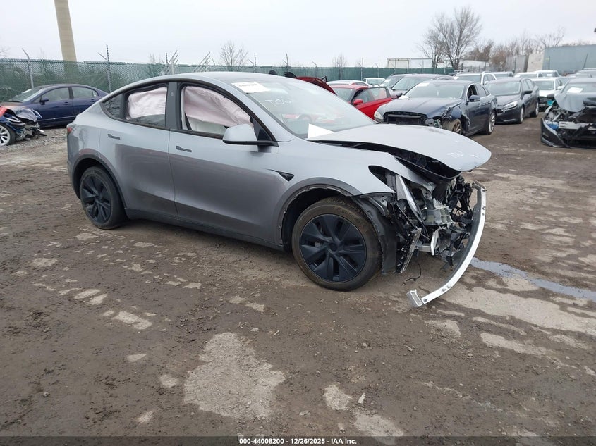 7SAYGDEE0SA338433 2025 Tesla Model Y Long Range Dual Motor All-Wheel Drive auction photo 1