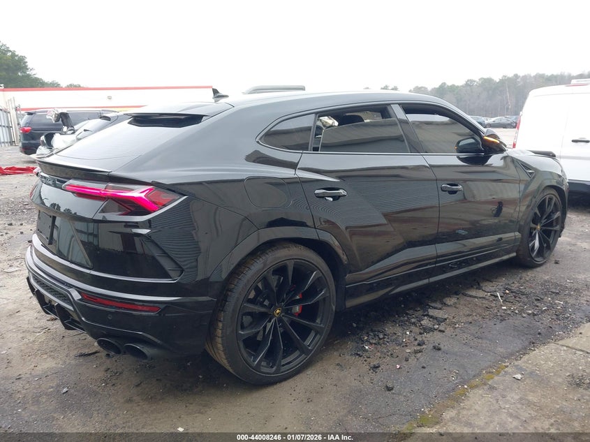 VIN ZPBUA1ZL4MLA14854 2021 LAMBORGHINI URUS GRAPHITE CAPSULE/PEARL CAPSULE