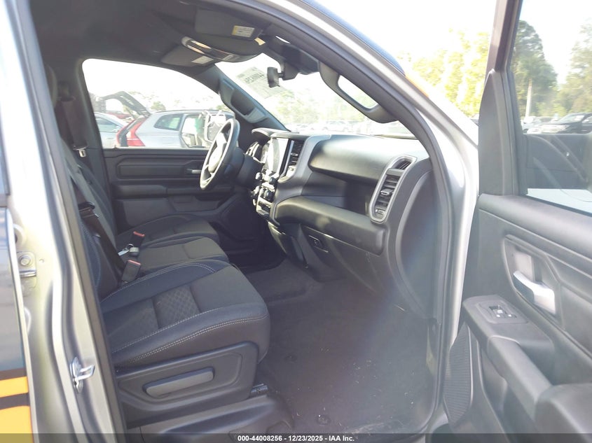 2025 Ram 1500 Tradesman 4X4 6'4 Box