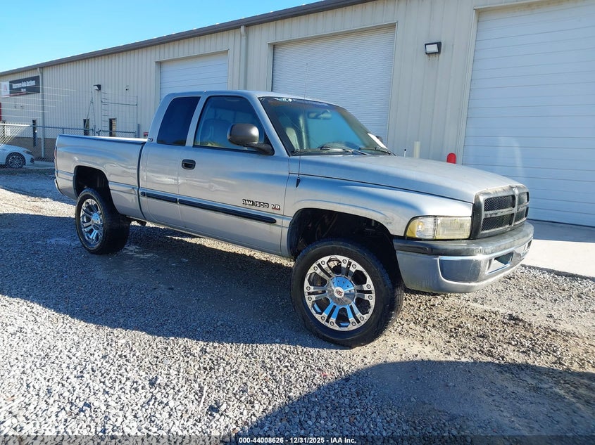 1B7HF13Y3YJ138050 2000 Dodge Ram 1500 St auction photo 1