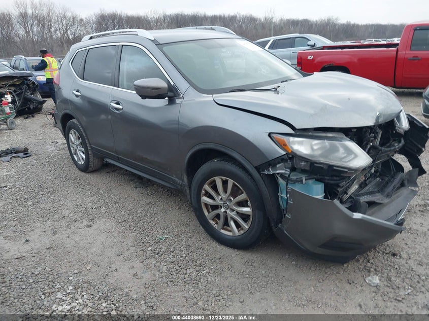 KNMAT2MV4JP557015 2018 Nissan Rogue Sv auction photo 1