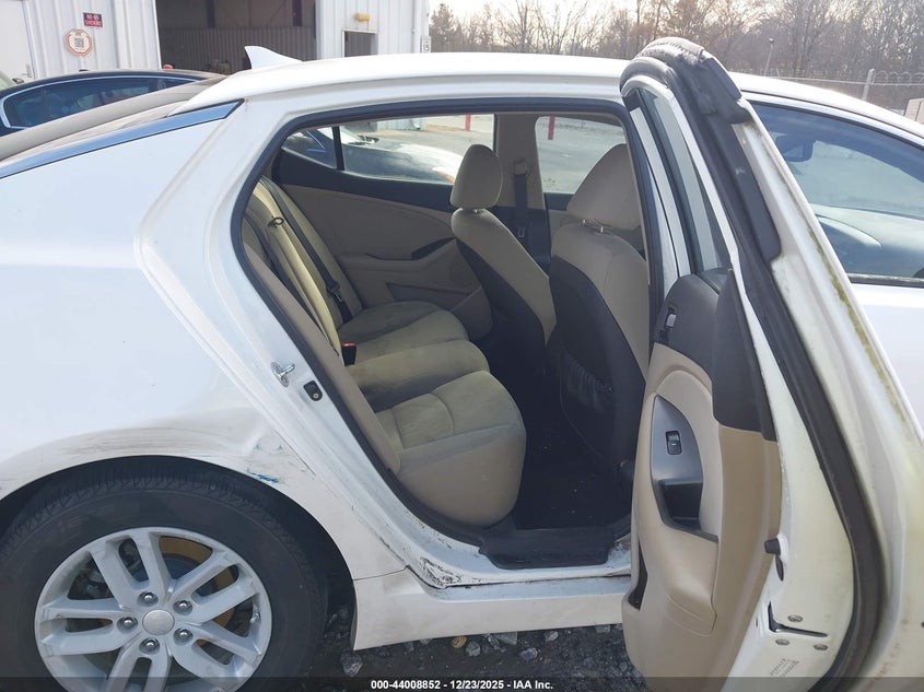 2012 Kia Optima 2.4 Lx white Lot 111044008852 Vin KNAGM4A79C5280060